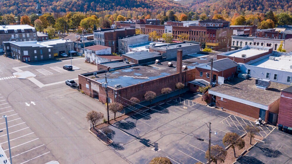 More Photos Of 36 Liberty St, Bath Storefront Retail Office For Sale