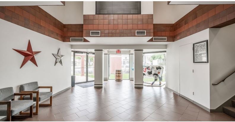 More Photos Of 5311 Kirby Dr, Houston Office For Lease