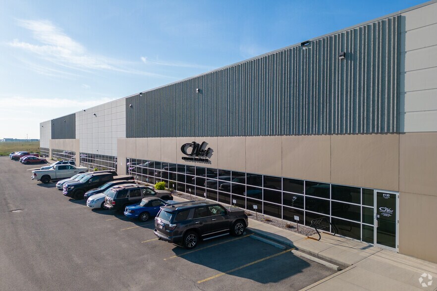 More Photos Of 10770 25 St NE, Calgary Warehouse For Lease