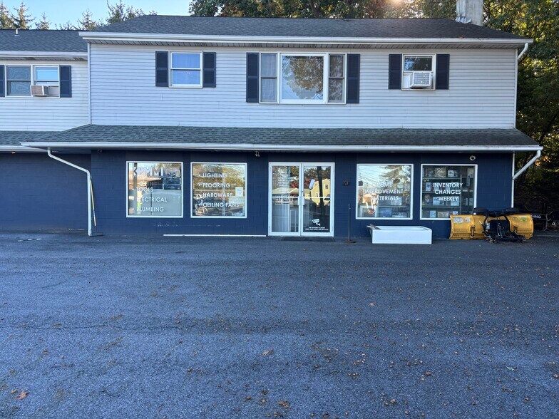 More Photos Of 4095 Chestnut St, Emmaus Storefront Retail Residential For Lease