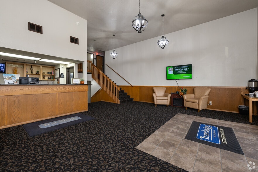 More Photos Of 1710 Jefferson St, Jefferson City Hotel For Sale