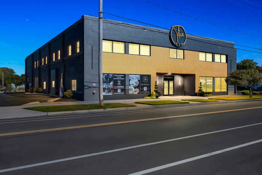 More Photos Of 419 E Market St, Sandusky Hotel For Sale