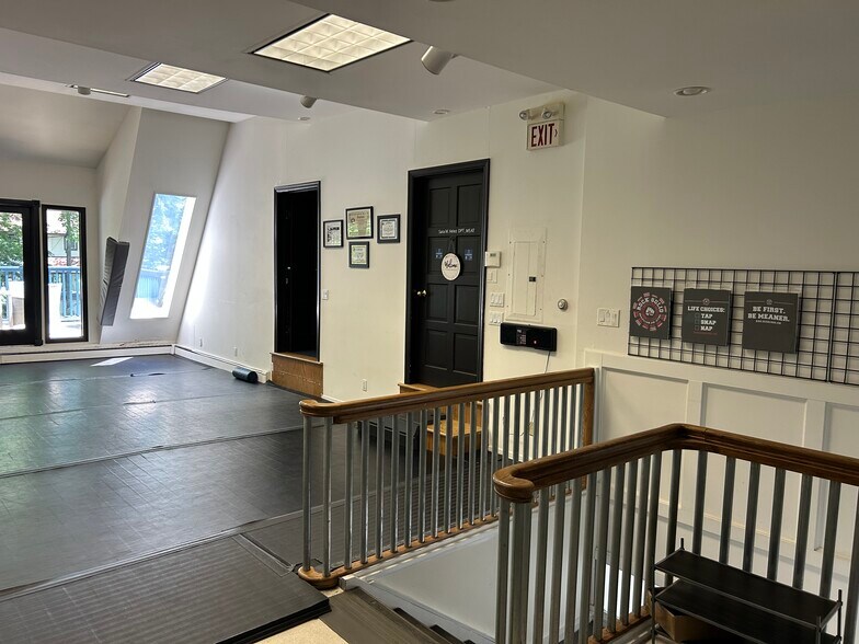 More Photos Of 35 Belden Pl, Montclair Loft Creative Space For Sale