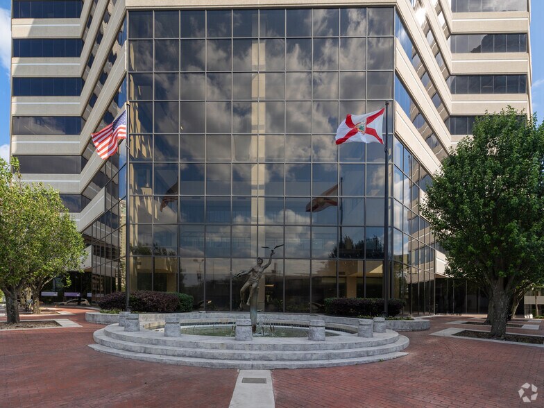 More Photos Of 1200 Riverplace Blvd, Jacksonville Office For Lease