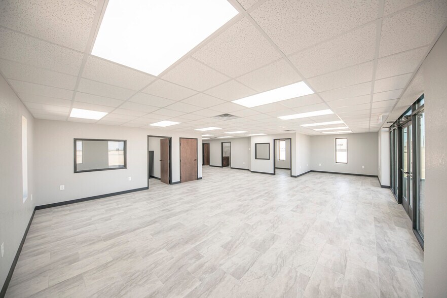 More Photos Of 16571 W Basin S, Odessa Warehouse For Sale