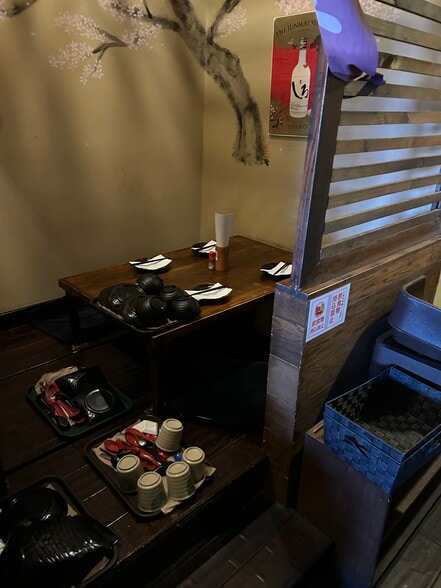 More Photos Of 22733-22833 Hawthorne Blvd, Torrance Storefront For Lease