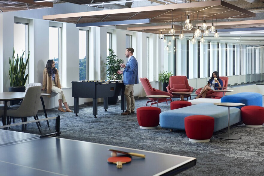 More Photos Of 600 Grant St, Pittsburgh Office For Lease