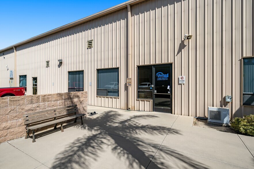 More Photos Of 2122-2126 Hutton Rd, Nipomo Flex For Lease