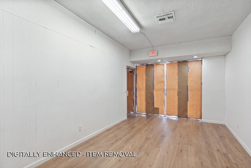 More Photos Of 19621-19623 1/2 Ventura Blvd, Tarzana Storefront Retail Residential For Sale