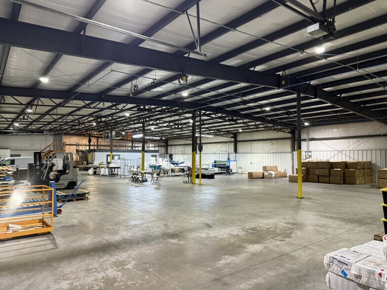 More Photos Of 3505 Cooper Dr, Elkhart Warehouse For Sale