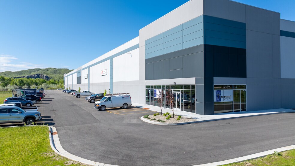 More Photos Of 3218 S Frontage Rd, Billings Distribution For Lease