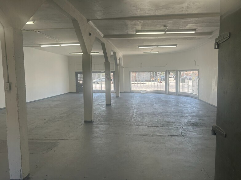 More Photos Of 11500 Atlantic Ave, Lynwood Storefront Retail Residential For Sale