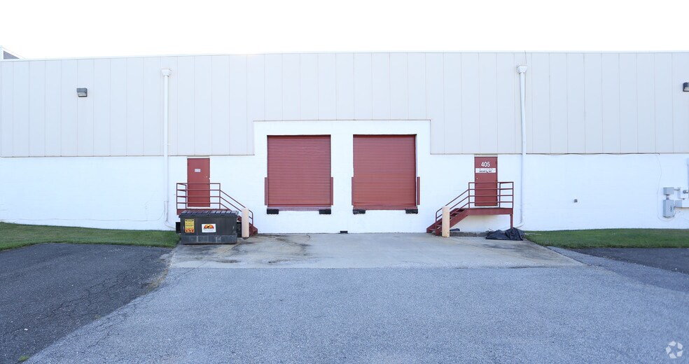 More Photos Of 16000 Trade Zone Ave, Upper Marlboro Light Manufacturing For Lease