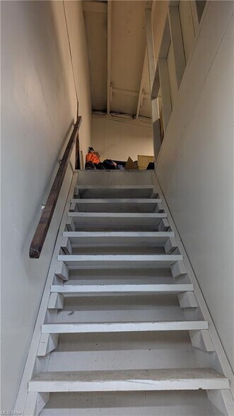 More Photos Of 22745 Alliance Sebring Rd, Alliance Light Manufacturing For Sale
