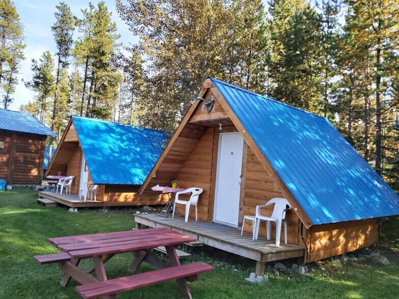 More Photos Of 991 W Frontage Rd, Blue River Trailer Camper Park For Sale