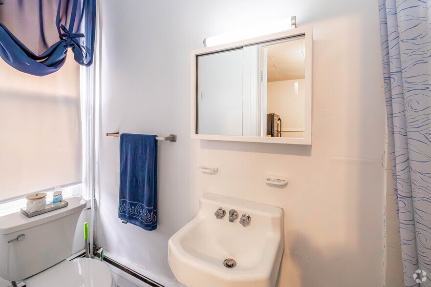 More Photos Of 1074 Summit Ave, Jersey City Apartments For Sale