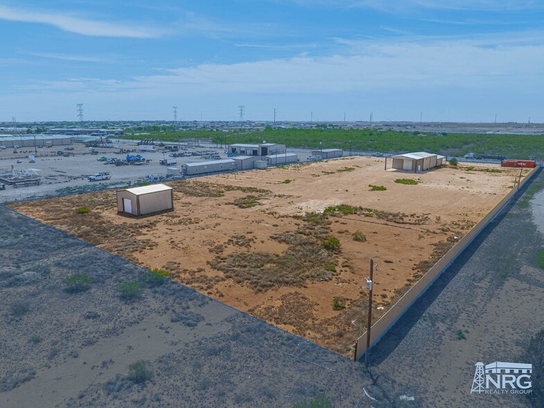 More Photos Of 9507 FM 307, Midland Distribution For Lease