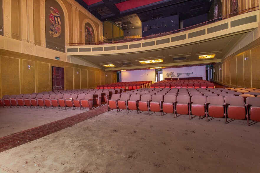 More Photos Of 401-411 N Main St, Pueblo Movie Theatre For Sale