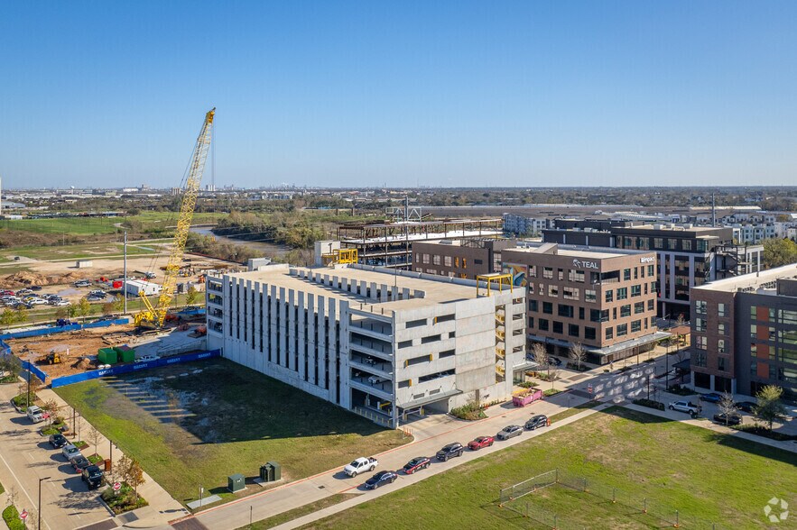 More Photos Of 100 Jensen Dr, Houston Unknown For Lease