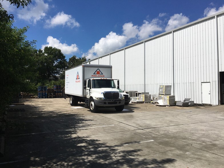 More Photos Of 10551 47th St N, Clearwater Warehouse For Sale