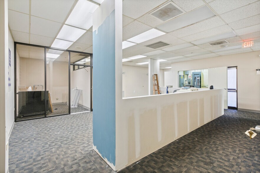 More Photos Of 6545 Normandy Blvd, Jacksonville Storefront Retail Office For Lease