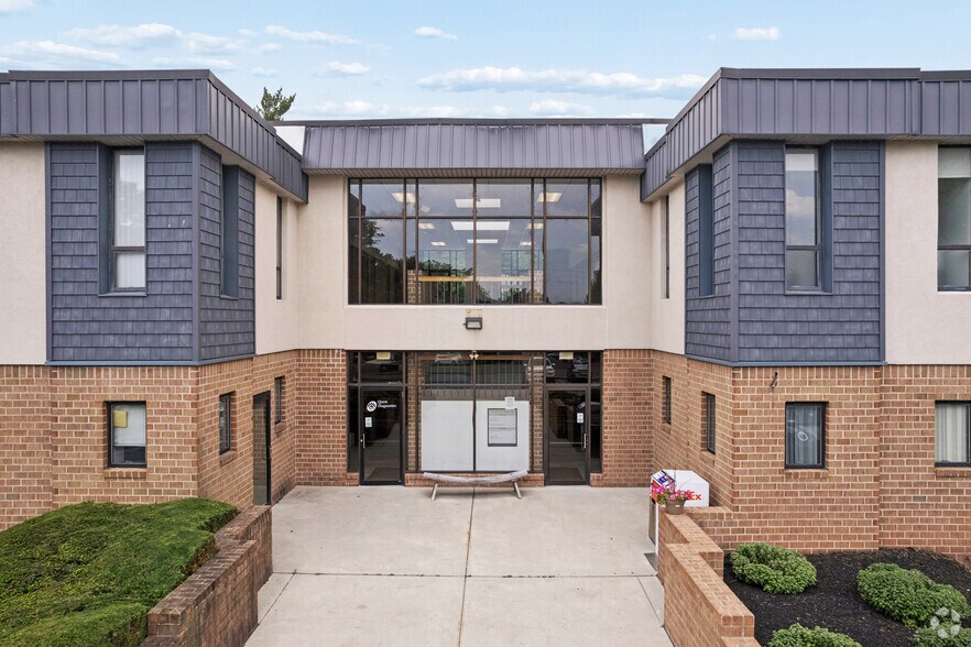 More Photos Of 1569 Medical Dr, Pottstown Office For Sale