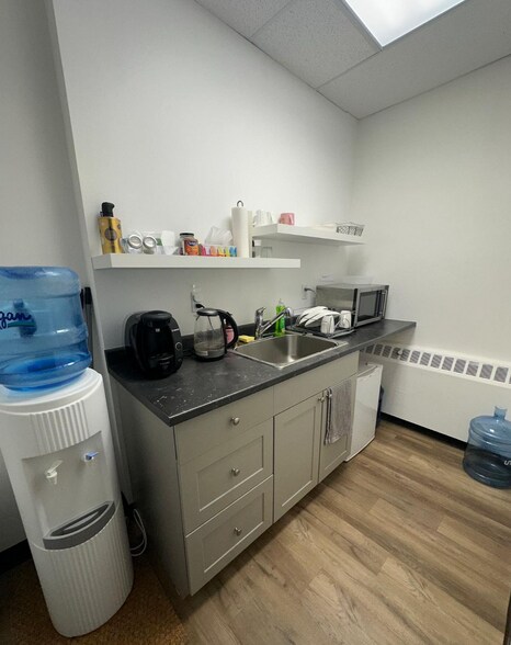 More Photos Of 185 Somerset St W, Ottawa Office For Lease