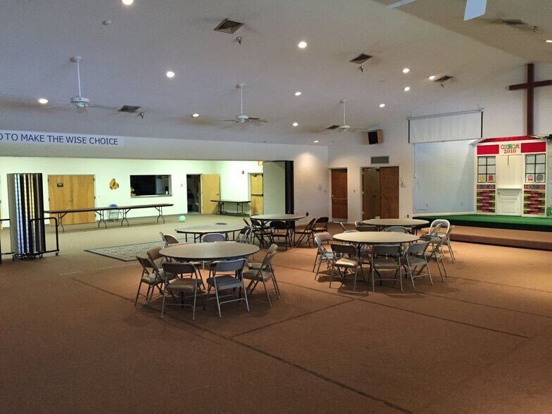 More Photos Of 2049 N Honore Ave, Sarasota Office Residential For Sale