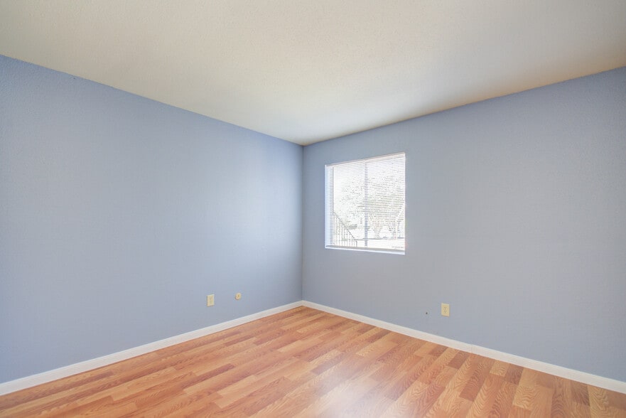 More Photos Of 12506 Ashford Meadow Dr, Houston Apartments For Sale