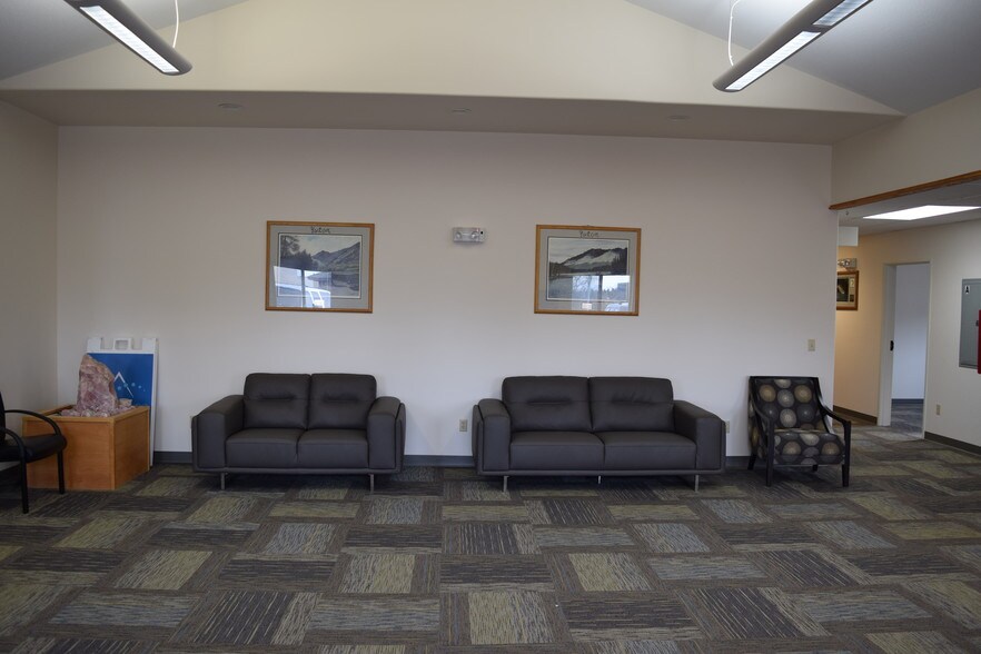 More Photos Of 110 N Willow St, Kenai Office For Lease