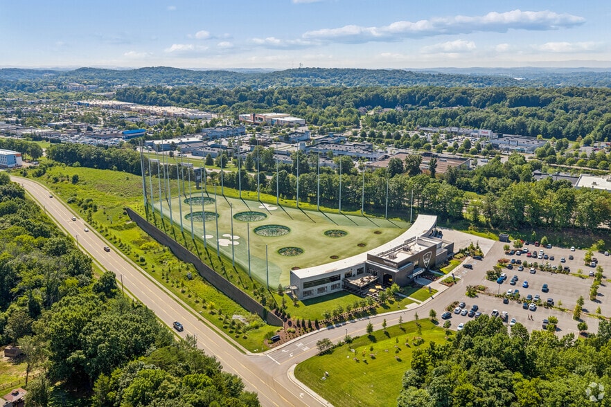 More Photos Of 11400 Outlet Dr, Knoxville Golf Course Driving Range For Sale