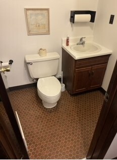 More Photos Of 34 Maple Ave, Armonk Medical For Lease