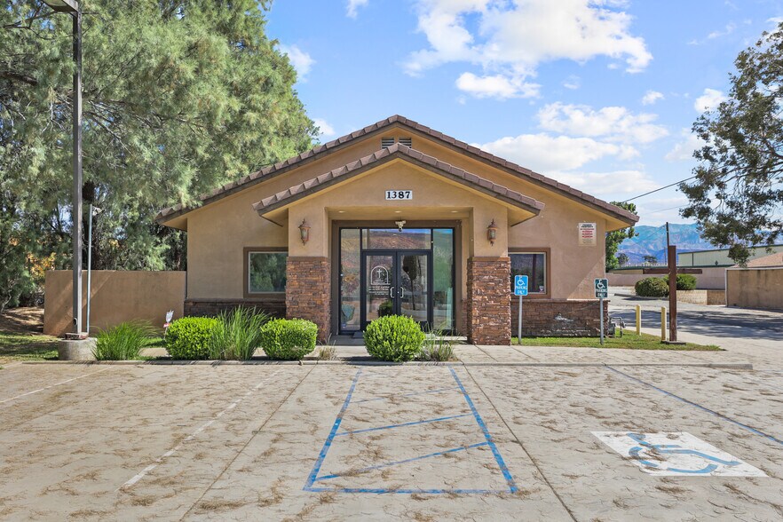 More Photos Of 1415 E Ramsey St, Banning Religious Facility For Lease