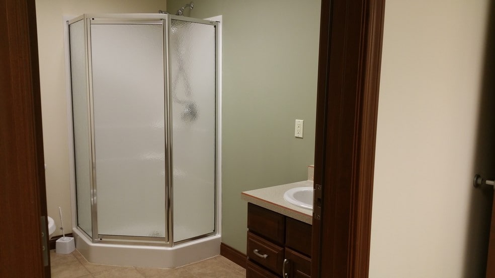 More Photos Of 613 W Lincoln Rd, Kokomo Medical For Sale