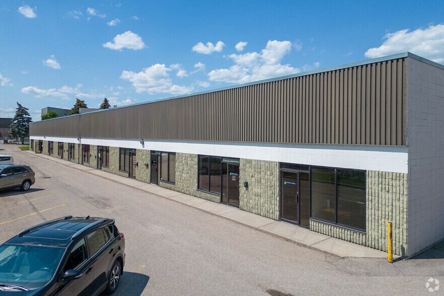 Primary Photo Of 2928 18th St NE, Calgary Warehouse For Lease