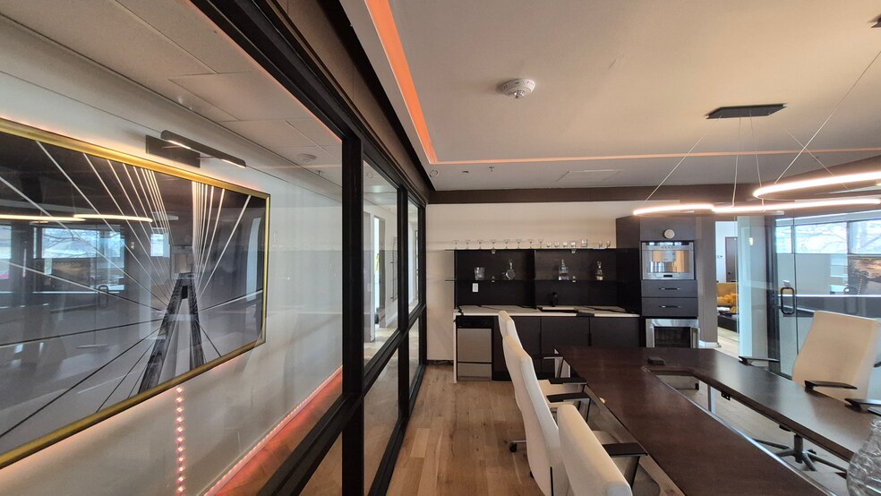 More Photos Of 5932-5934 McIntyre St, Golden Light Manufacturing For Sale