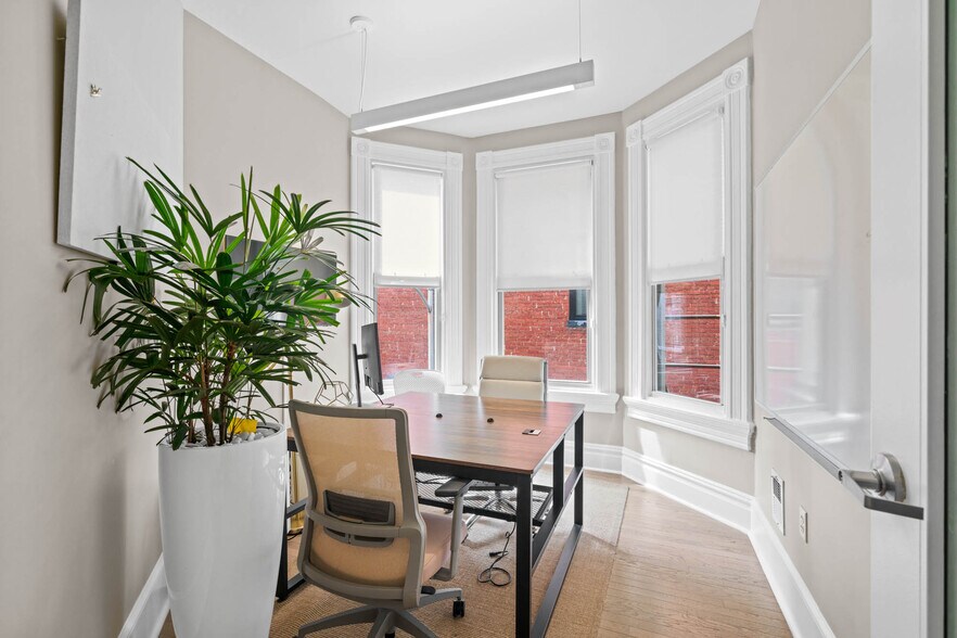 More Photos Of 2008 Hillyer Pl NW, Washington Office Residential For Sale