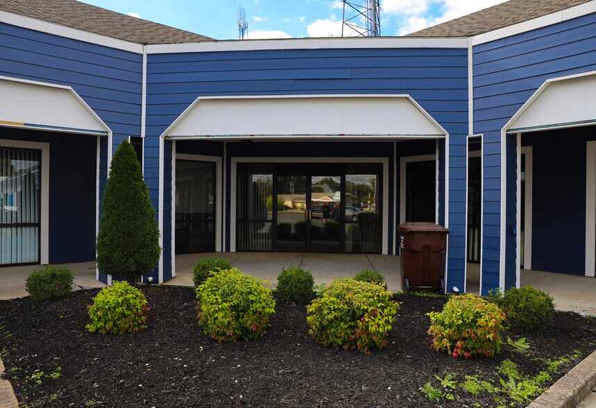 More Photos Of 309 Sunburst Hwy, Cambridge Storefront For Sale