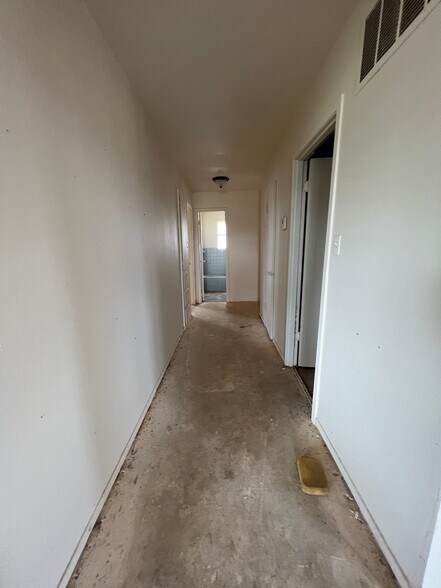 More Photos Of 2500 N Main St, Tahoka Hotel For Sale