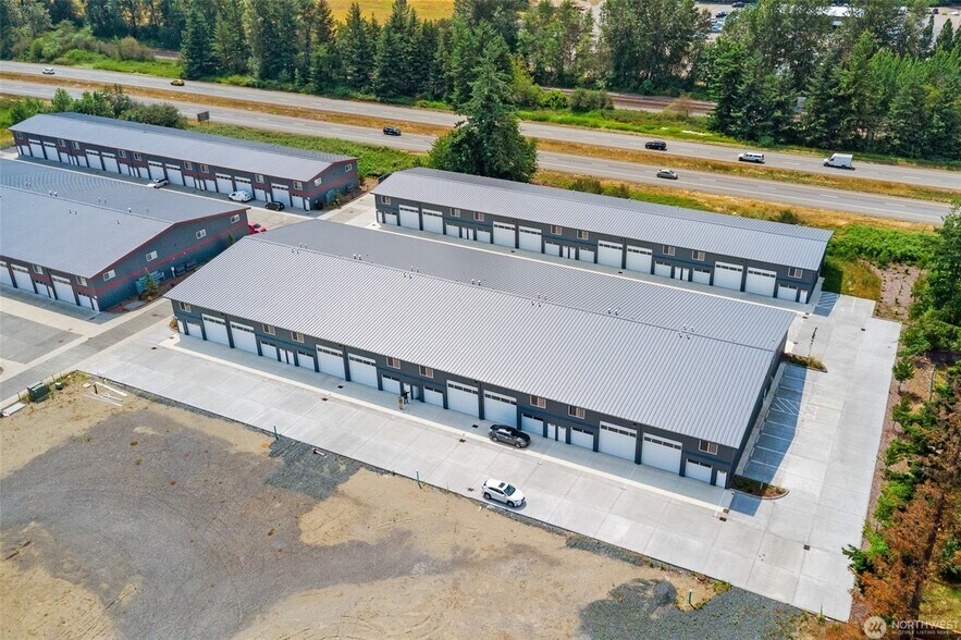 More Photos Of 1972 Baltic Way, Ferndale Light Distribution For Sale