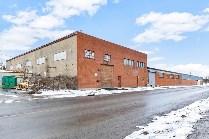 More Photos Of 262 Rue Scott, Saint-Jérôme Warehouse For Sale