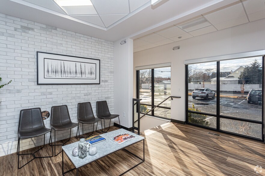 More Photos Of 300 E 4500 S, Salt Lake City Coworking Space