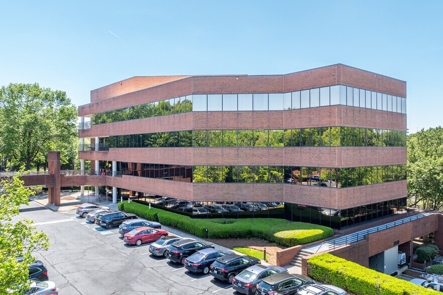 More Photos Of 8720 Red Oak Blvd, Charlotte Office For Lease