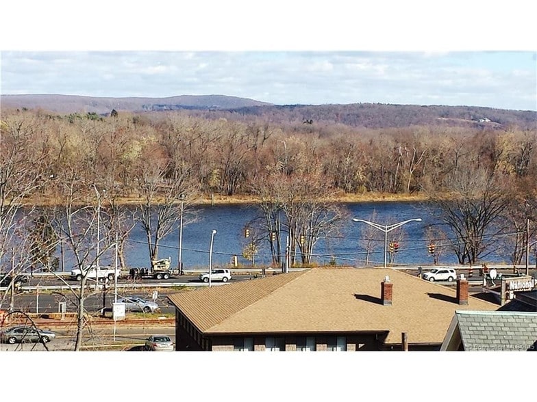 More Photos Of 54 Washington St, Middletown Office For Sale