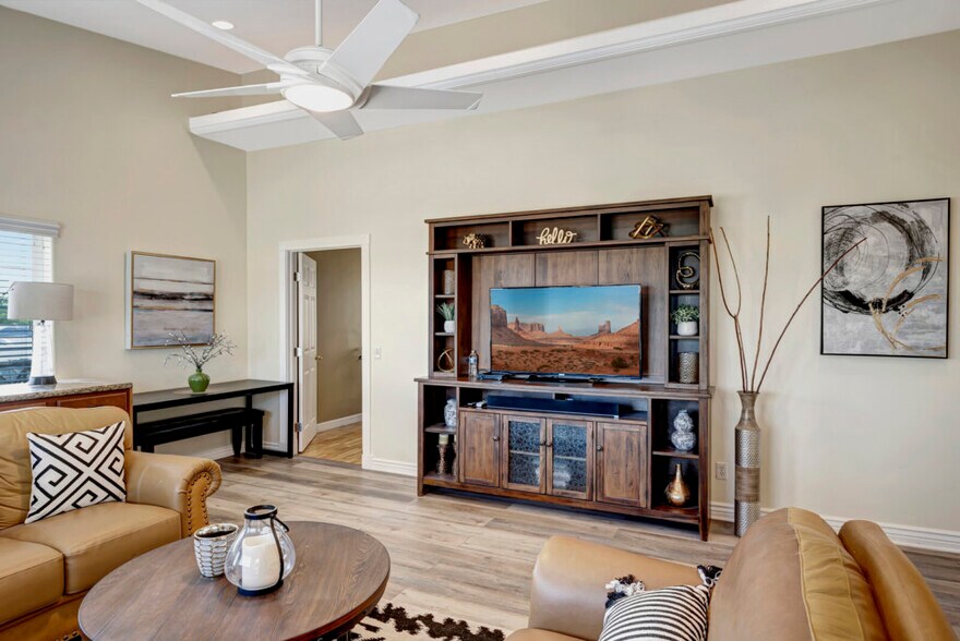 More Photos Of 15825 N 19th Pl, Phoenix Assisted Living For Sale