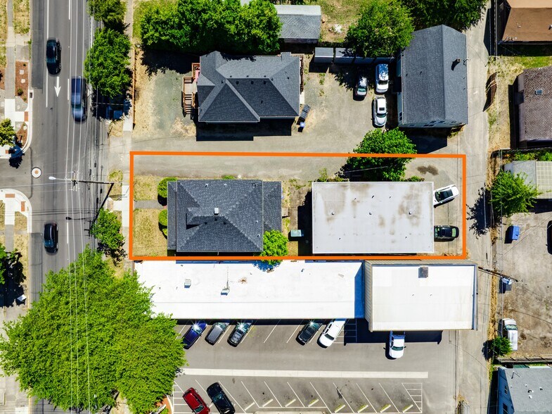 More Photos Of , Eugene Multifamily For Sale