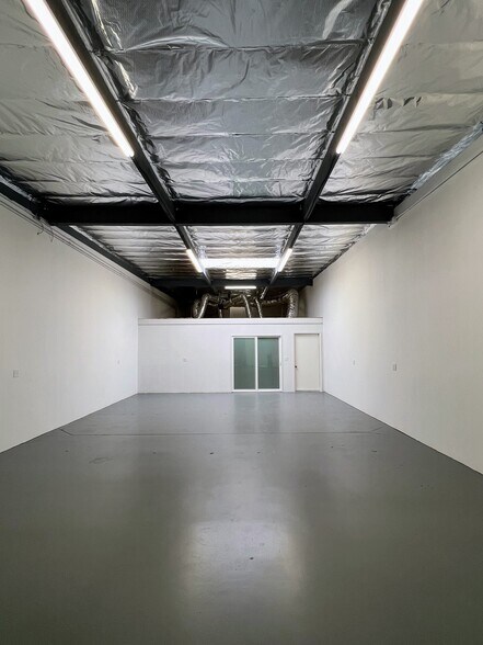 More Photos Of 12990 Branford St, Pacoima Warehouse For Lease