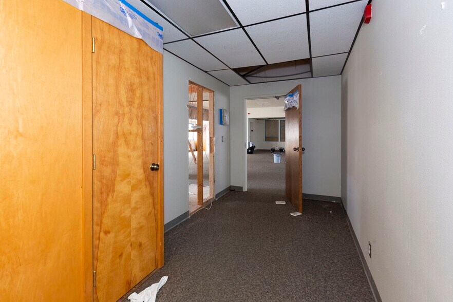More Photos Of 873-875 6th St, Bremerton Bank For Lease