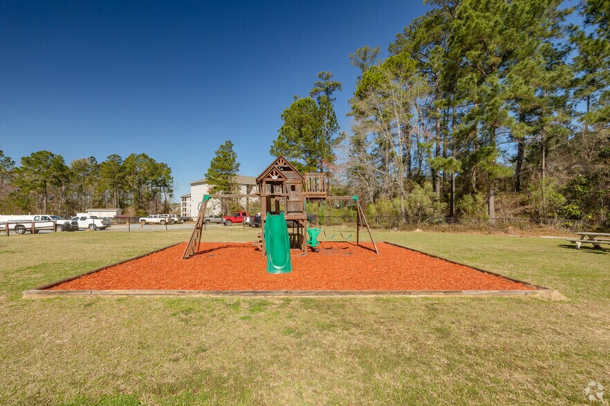 More Photos Of 101 Oak Forest Ln, Tifton Apartments For Sale