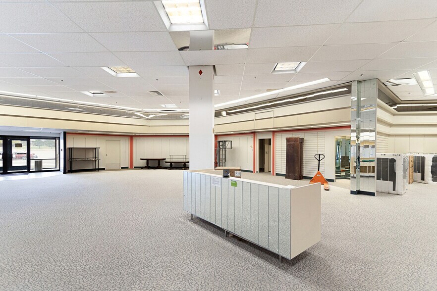 More Photos Of 1400 Dell Range Blvd, Cheyenne Unknown For Lease